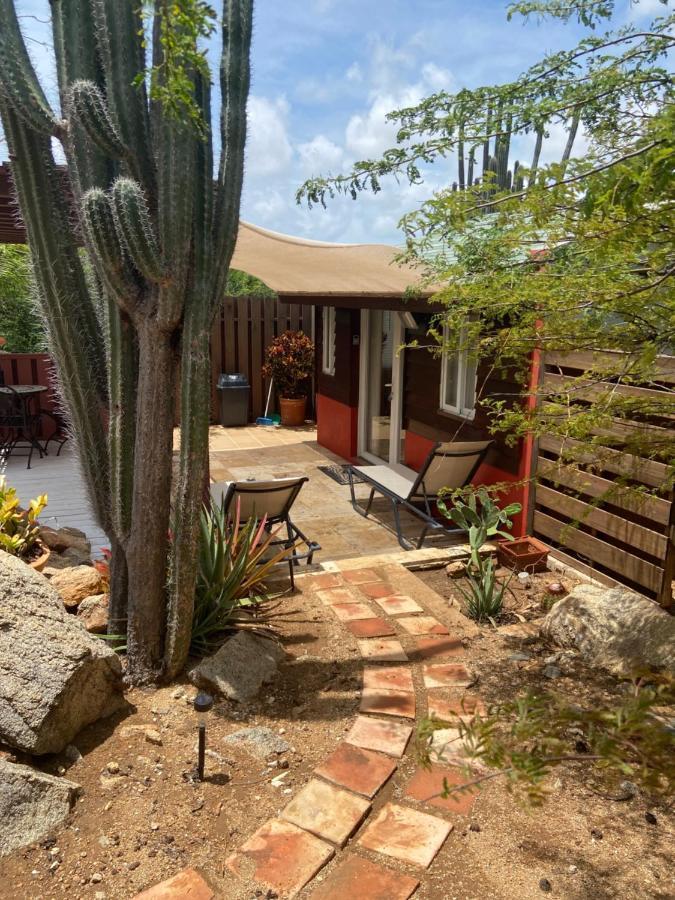 Cozy Studio With Private Spa Oranjestad Exterior foto