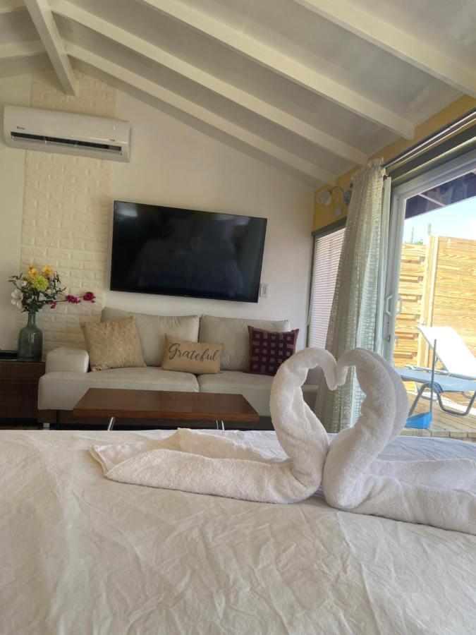 Cozy Studio With Private Spa Oranjestad Exterior foto
